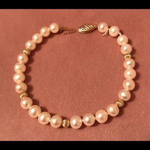 Pearl and Gold Bracelet